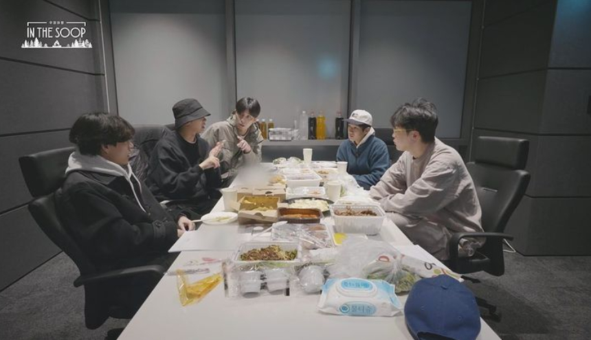 Keseruan Member BTS Bersama Park Seo Joon di Episode Terbaru In The Soop: Friendcation