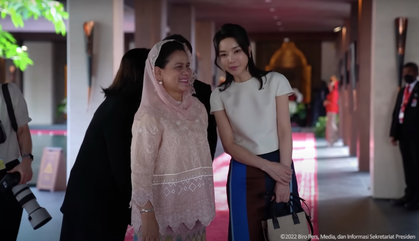 Saranghaeyo, Ibu Negara Korea Selatan! Tips Awet Muda Ala Kim Keon Hee di Usia 50 Tahun!